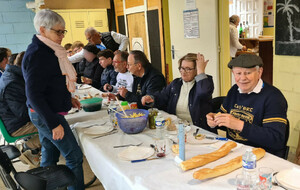 Repas au jardin d'arc