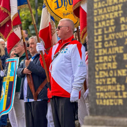 Bouquet Chiry-Ourscamp - Cérémonie en mémoire des archers disparus le 16 mai au soir