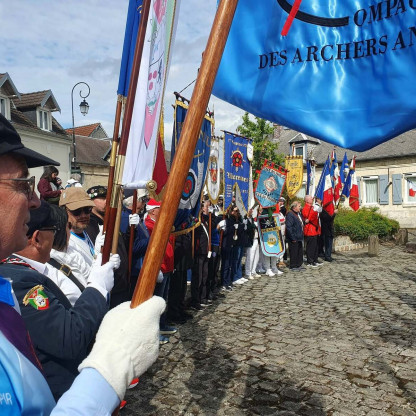 Bouquet Chiry-Ourscamp - Cérémonie en mémoire des archers disparus le 16 mai au soir